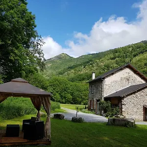 https://gite-la-fargue-de-cabre.midi-pyreneeshotels.com